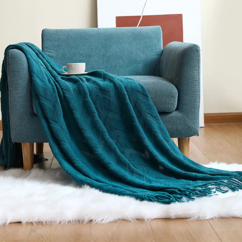 Fluffy Chunky Knitted Fringe Throw Blanket Lightweight Soft Cozy for Bed Sofa Chair Throw Blankets Gift Vintage Wave Blankets